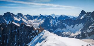 Vue-de-laiguille-du-midi