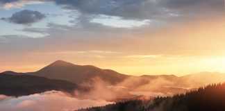 couché de soleil montagne