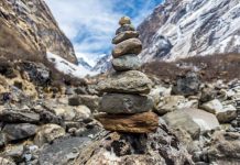 Le vocabulaire de montagne : les mots indispensables à connaître cairn