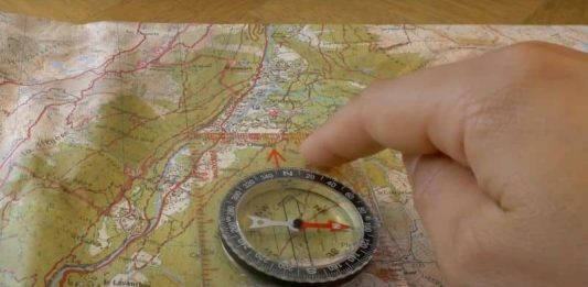 trouver le nord sur la carte et aligné la boussole